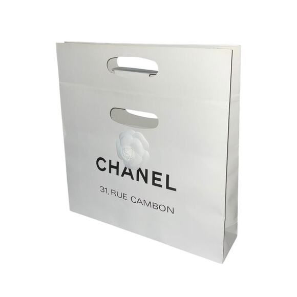 Chanel White Medium Gift bag with Organza Camellia flower - Picture 4 of 13